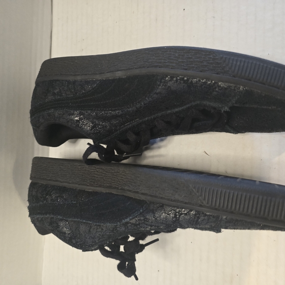 Puma Women's Black Athletic Shoes